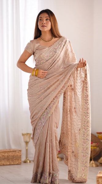 Women Embroidered Saree With Scalloped Border