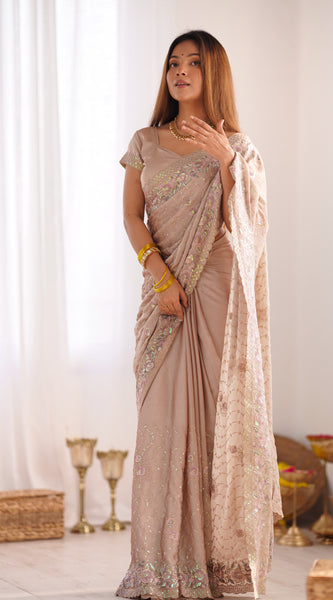 Women Embroidered Saree With Scalloped Border