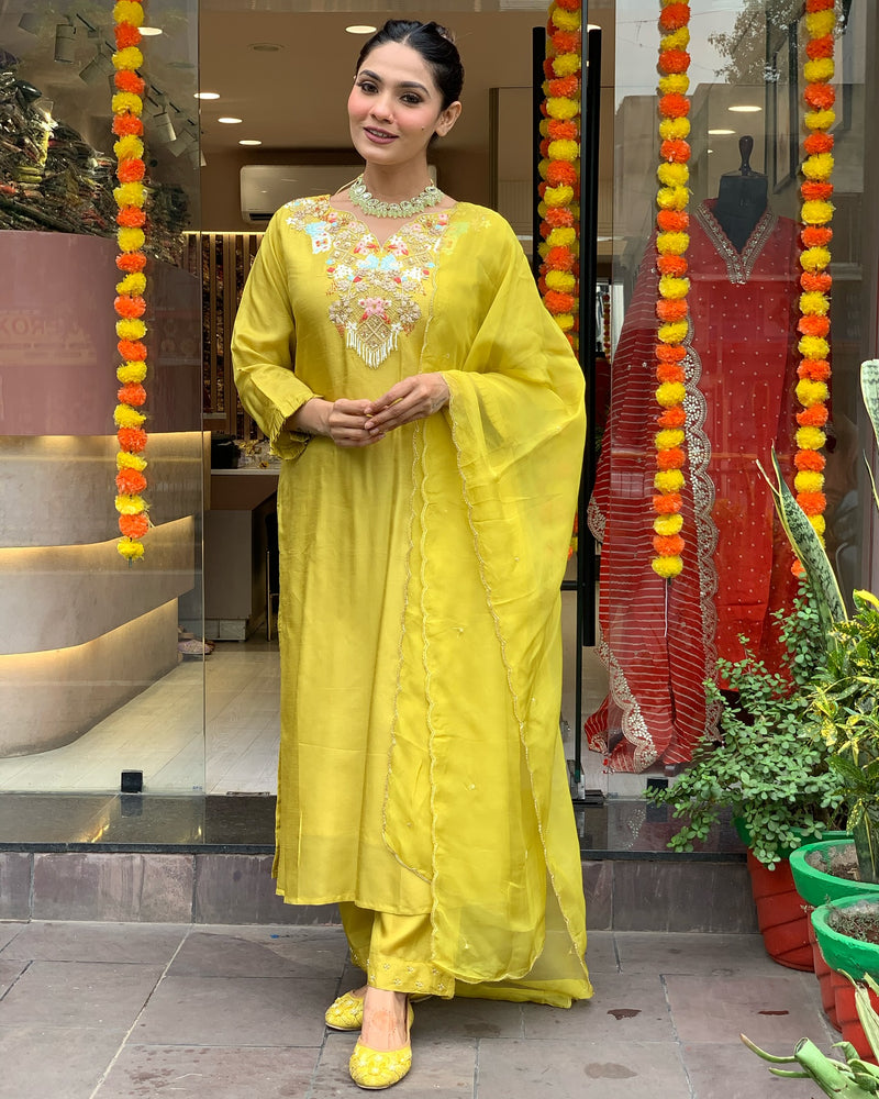 Women’s Embroidered Chanderi Silk Kurta Set