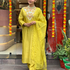 Women’s Embroidered Chanderi Silk Kurta Set