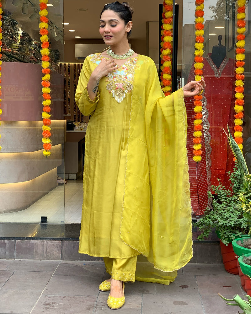 Women’s Embroidered Chanderi Silk Kurta Set