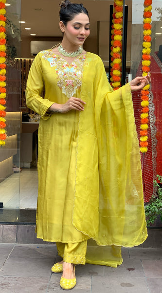 Women’s Embroidered Chanderi Silk Kurta Set