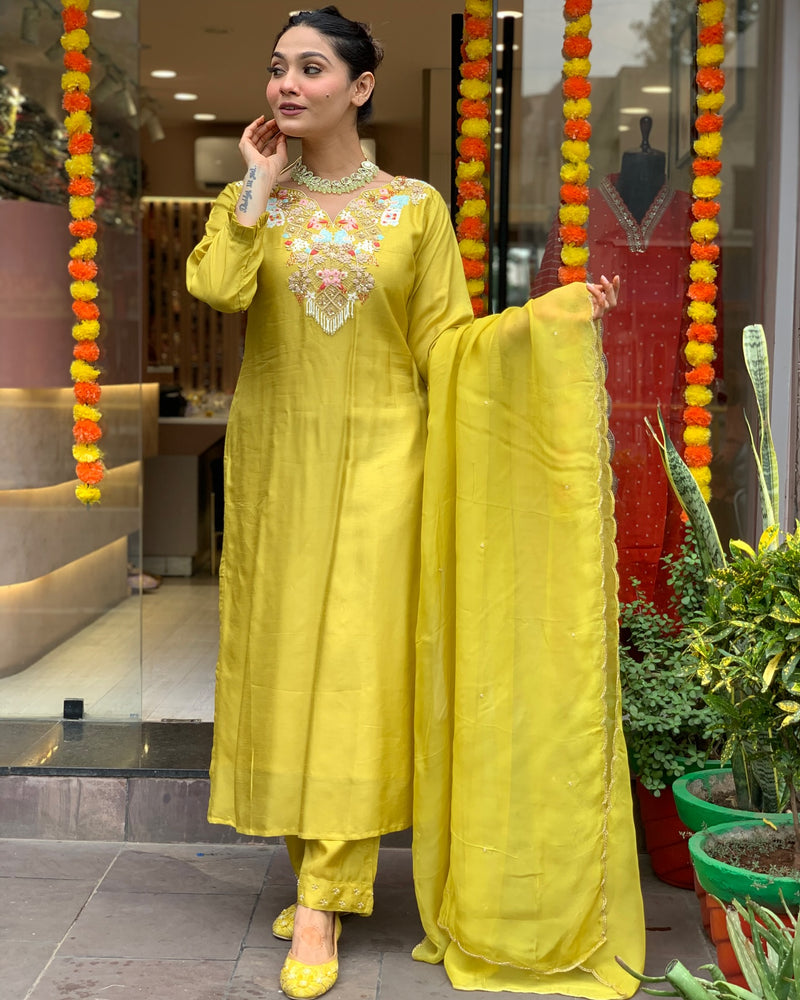Women’s Embroidered Chanderi Silk Kurta Set