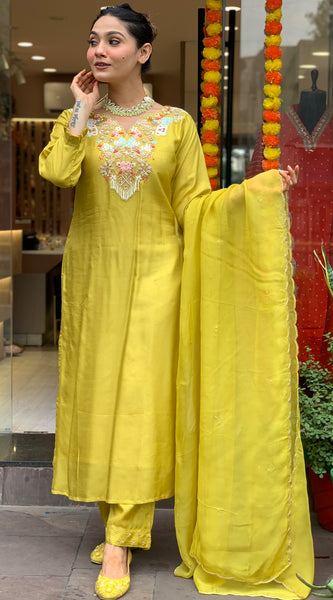 Women’s Embroidered Chanderi Silk Kurta Set