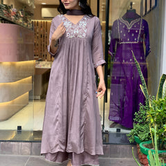 Women’s V-Neck Printed Silk Dresses
