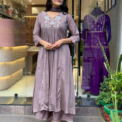 Women’s V-Neck Printed Silk Dresses