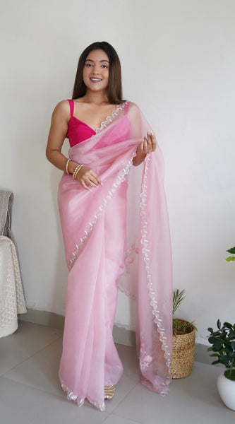 New Arrival Heavy Organza Saree With Cut out Border