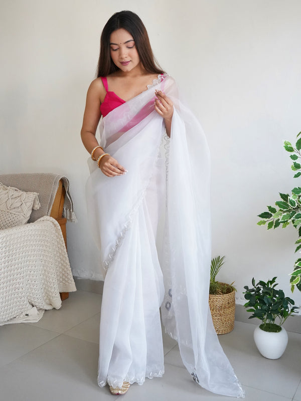 Heavy Organza Saree With Cut out Border