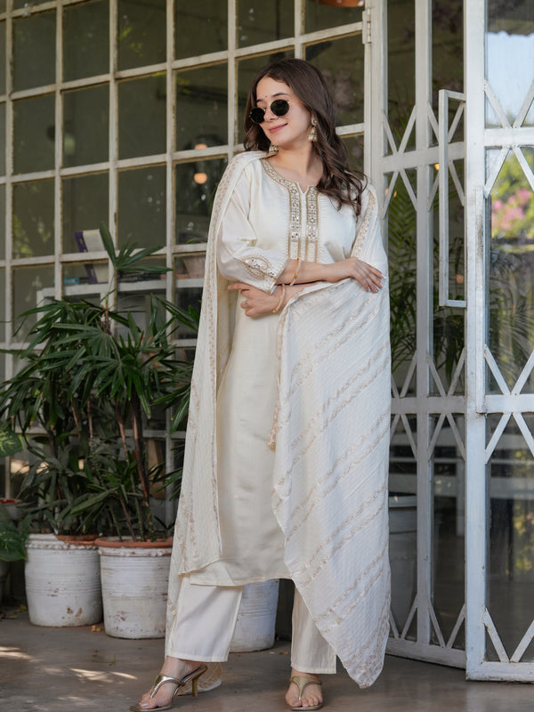 Embroidered Straight Dresses
