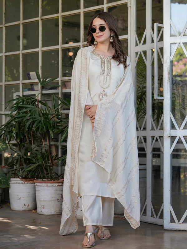 Embroidered Straight Dresses