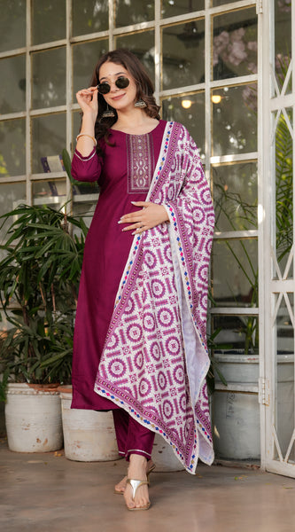 Women's Ethnic Embroidered Dress Set