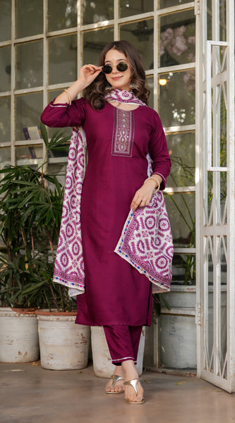 Women's Ethnic Embroidered Dress Set