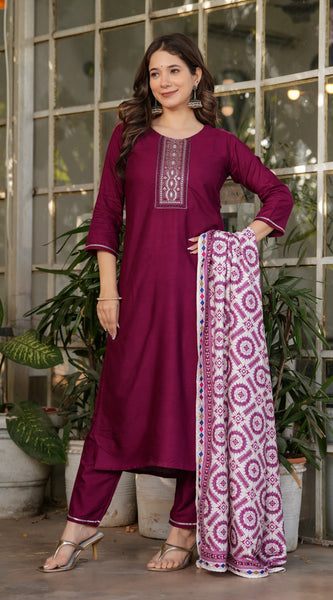 Women's Ethnic Embroidered Dresses Set