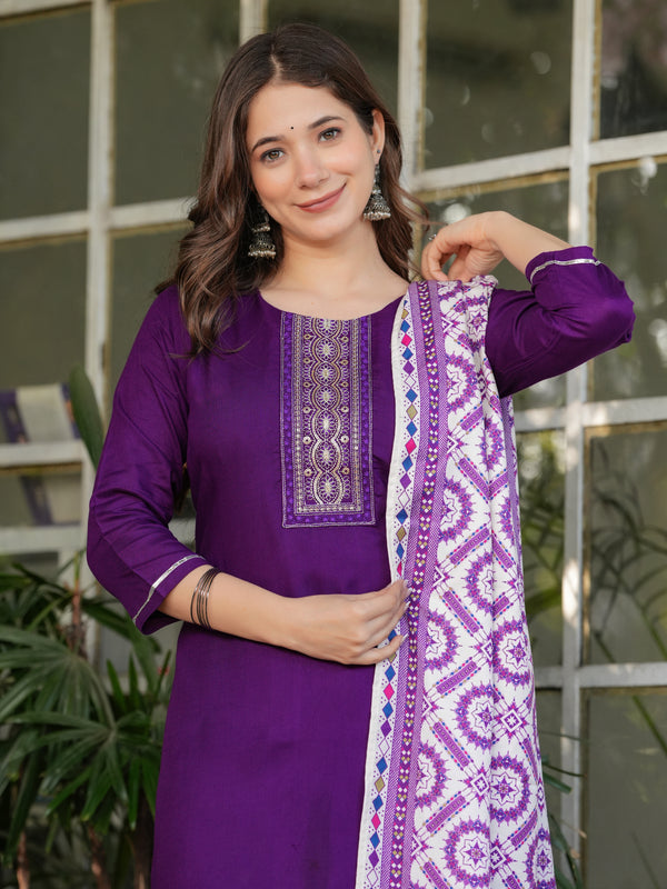Women's Ethnic Embroidered Dresses Set