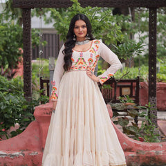 Discribe New Navratri Special Lehenga