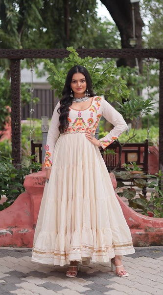 Discribe New Navratri Special Lehenga