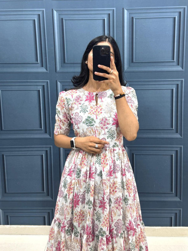Trending Hakuba Maxi Gown
