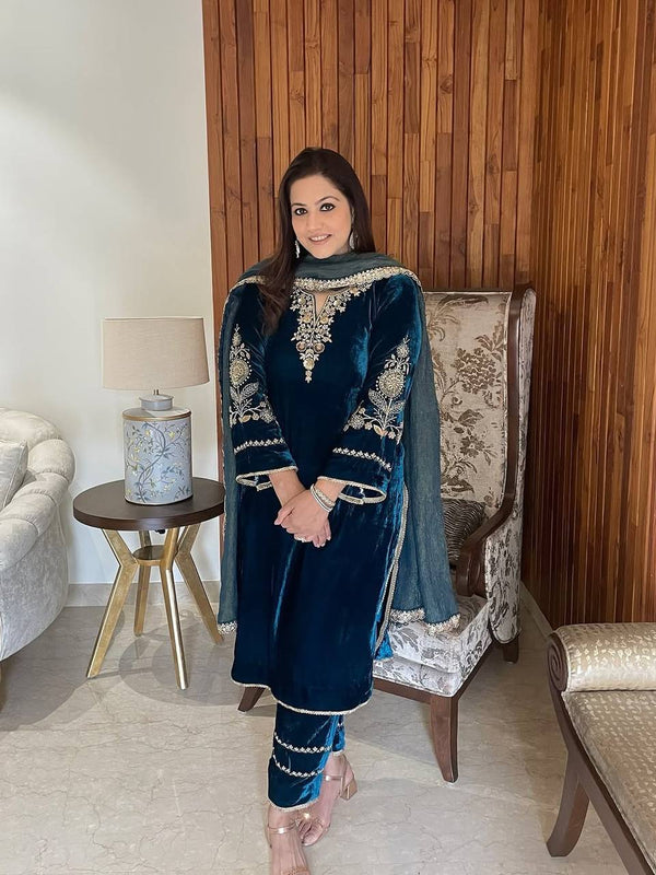 “Winter Velvet Suit Dresses