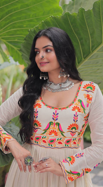 Discribe New Navratri Special Lehenga