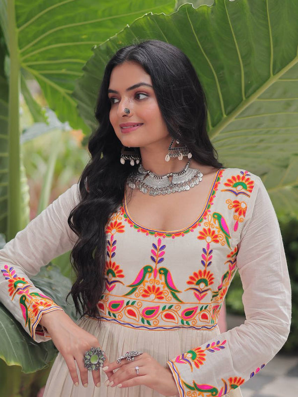 Discribe New Navratri Special Lehenga
