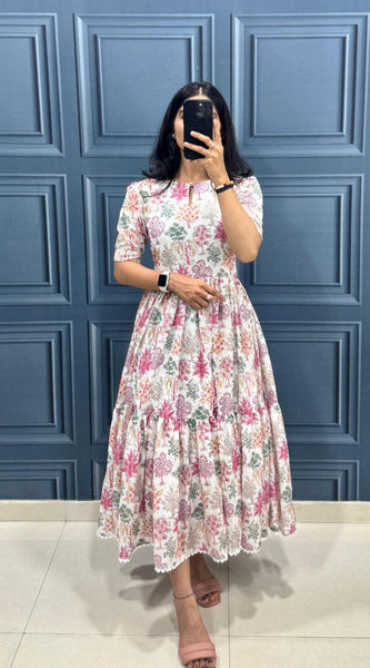 Trending Hakuba Maxi Gown