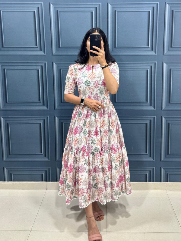Trending Hakuba Maxi Gown
