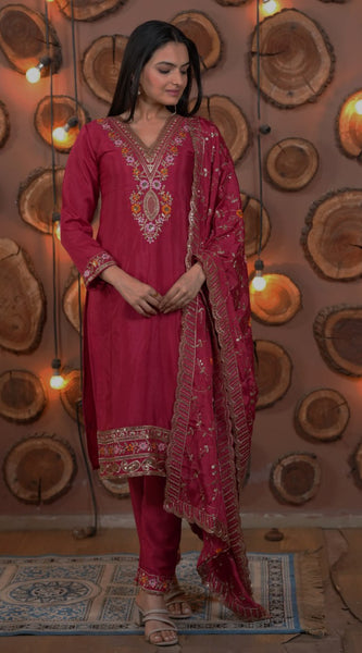 Real Model Designer Suit – Chinon