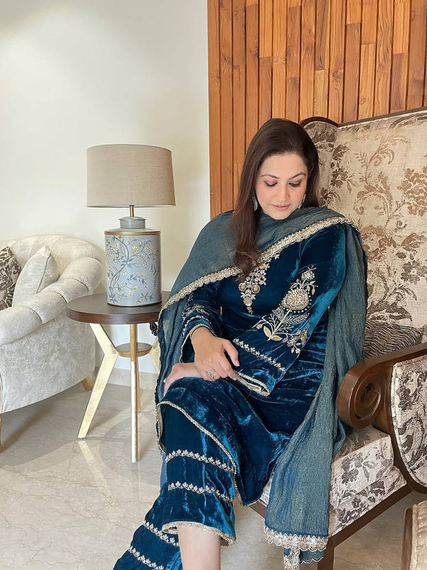 “Winter Velvet Suit Dresses