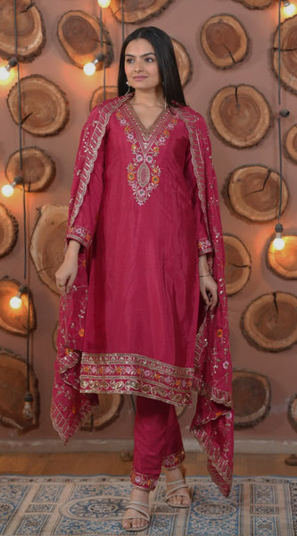 Real Model Designer Suit – Chinon