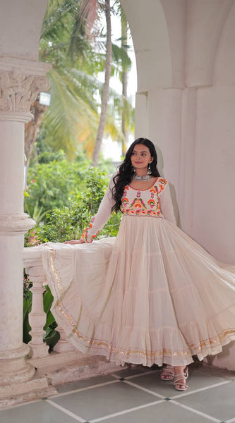 Discribe New Navratri Special Lehenga