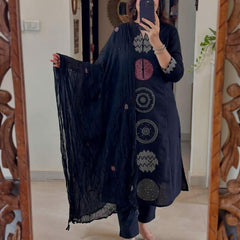 Traditional Charm with a Modern Touch Dresses