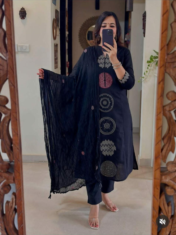Traditional Charm with a Modern Touch Dresses