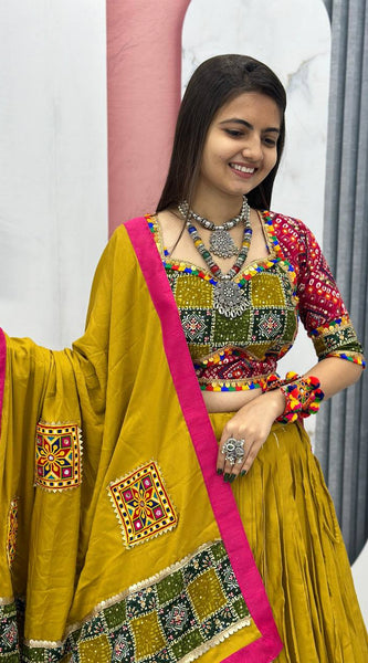 Grand Flair Navratri Lehenga