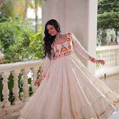Discribe New Navratri Special Lehenga