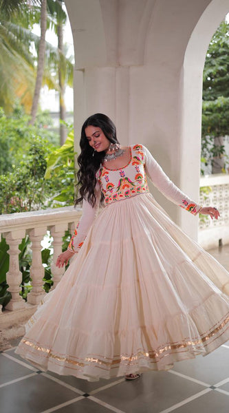 Discribe New Navratri Special Lehenga