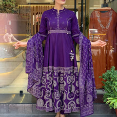 Graceful Muslin Silk Dresses with Designer Touch
