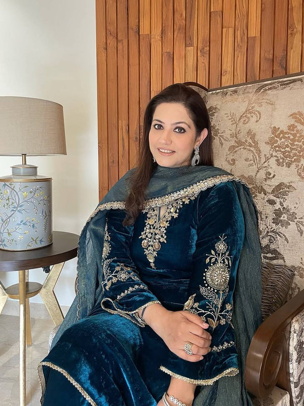 “Winter Velvet Suit Dresses