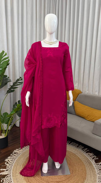 Stylish Roman Fabric Kurti Set