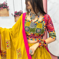 Grand Flair Navratri Lehenga