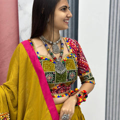 Grand Flair Navratri Lehenga